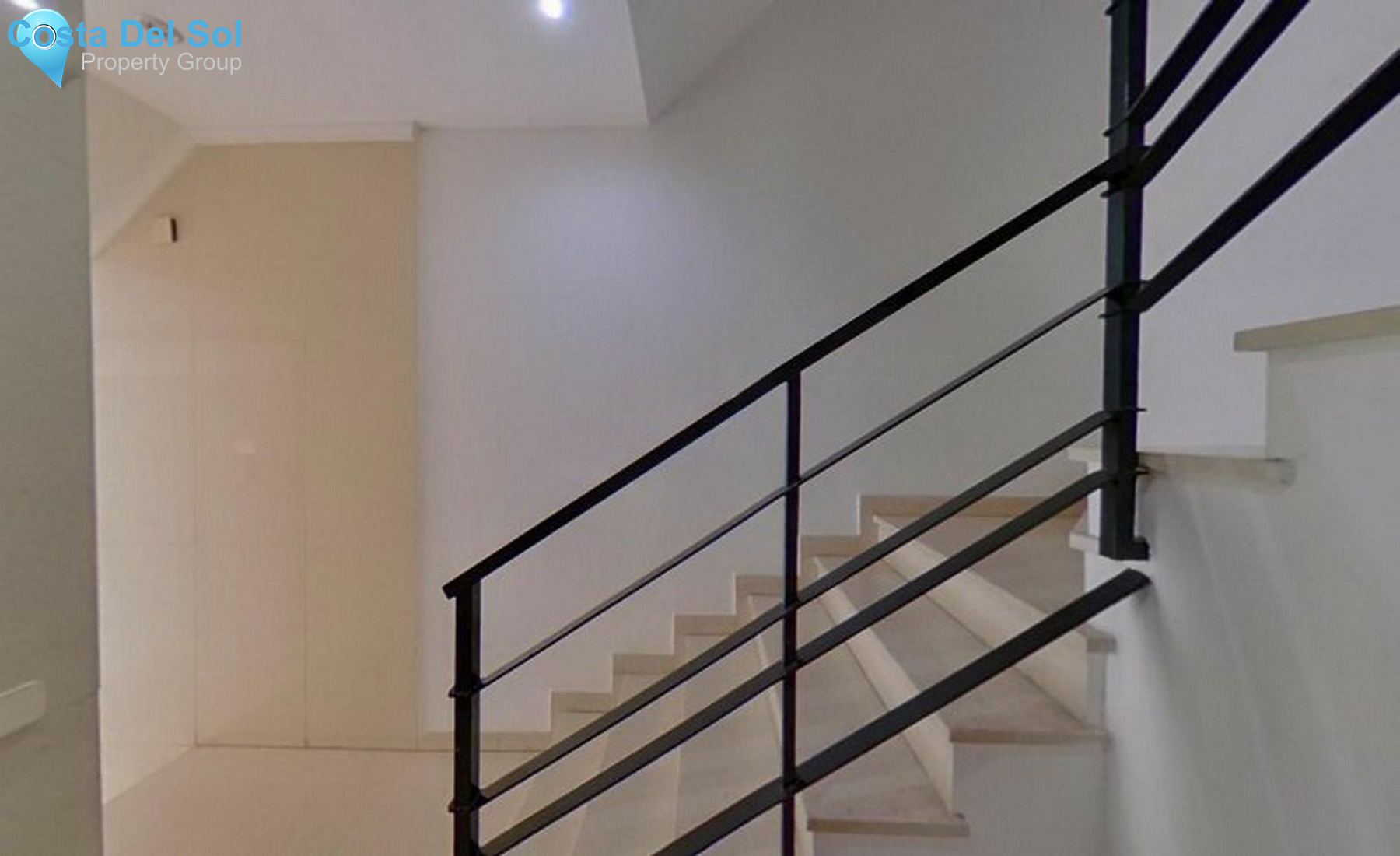 Middle Floor Apartment in Benahavís-1473047