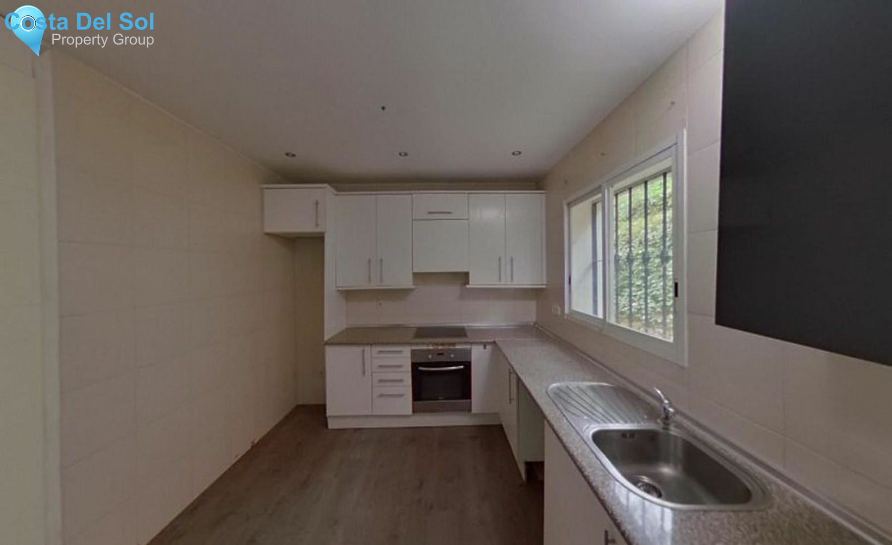 Middle Floor Apartment in Benahavís-1473053