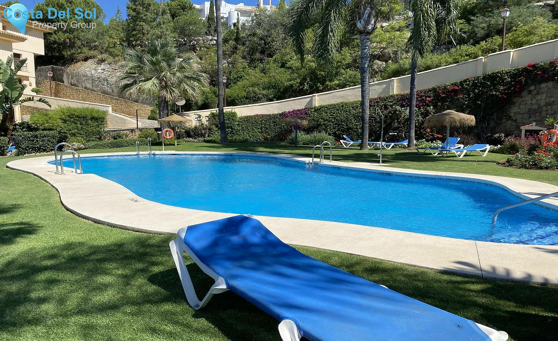 Middle Floor Apartment in Benahavís-1483413