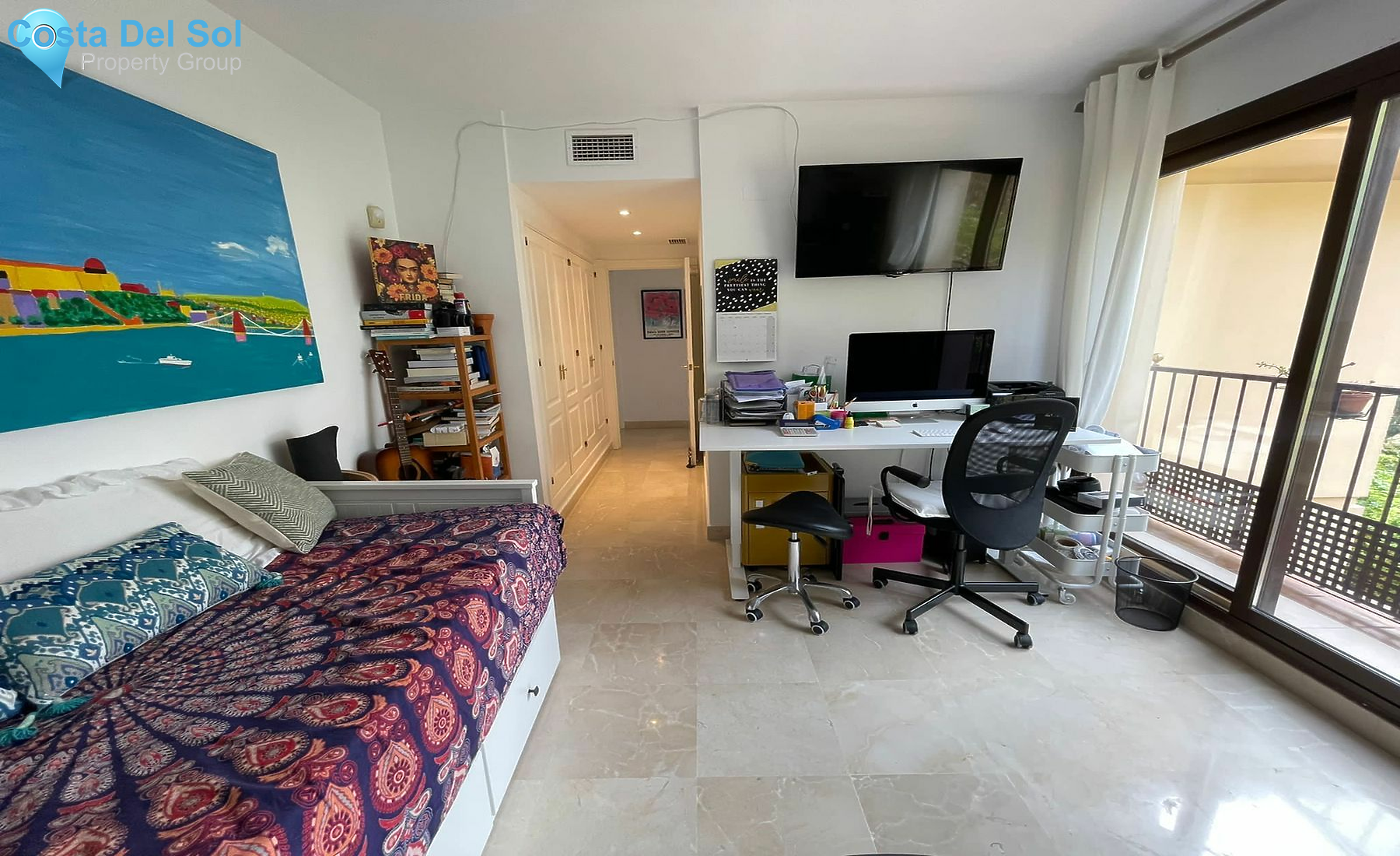 Middle Floor Apartment in Benahavís-1483429