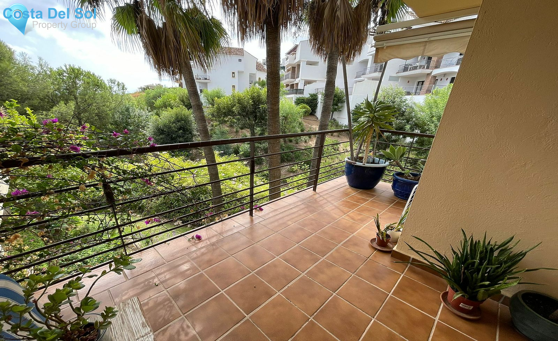 Middle Floor Apartment in Benahavís-1483417