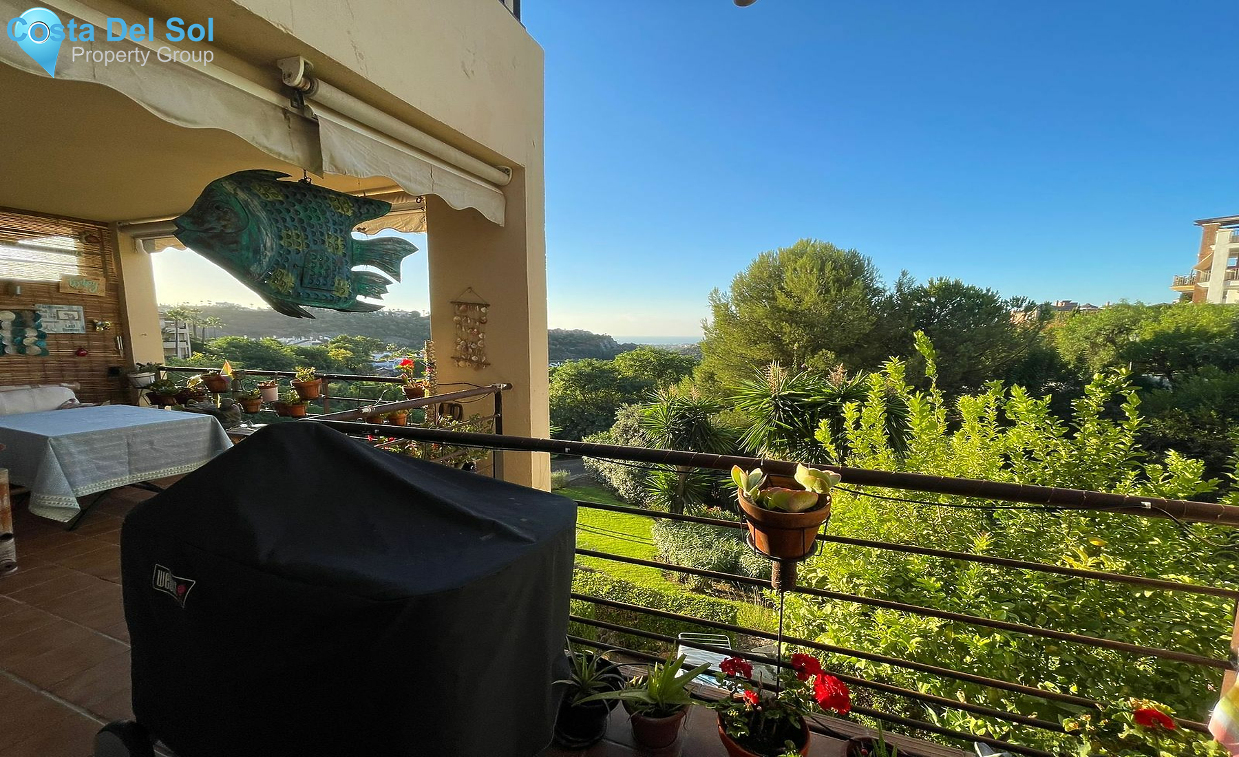 Middle Floor Apartment in Benahavís-1483419