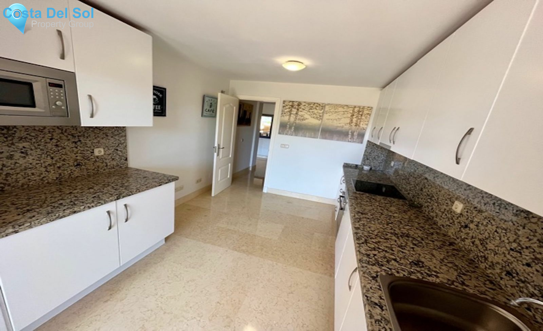 Middle Floor Apartment in Benahavís-1495321