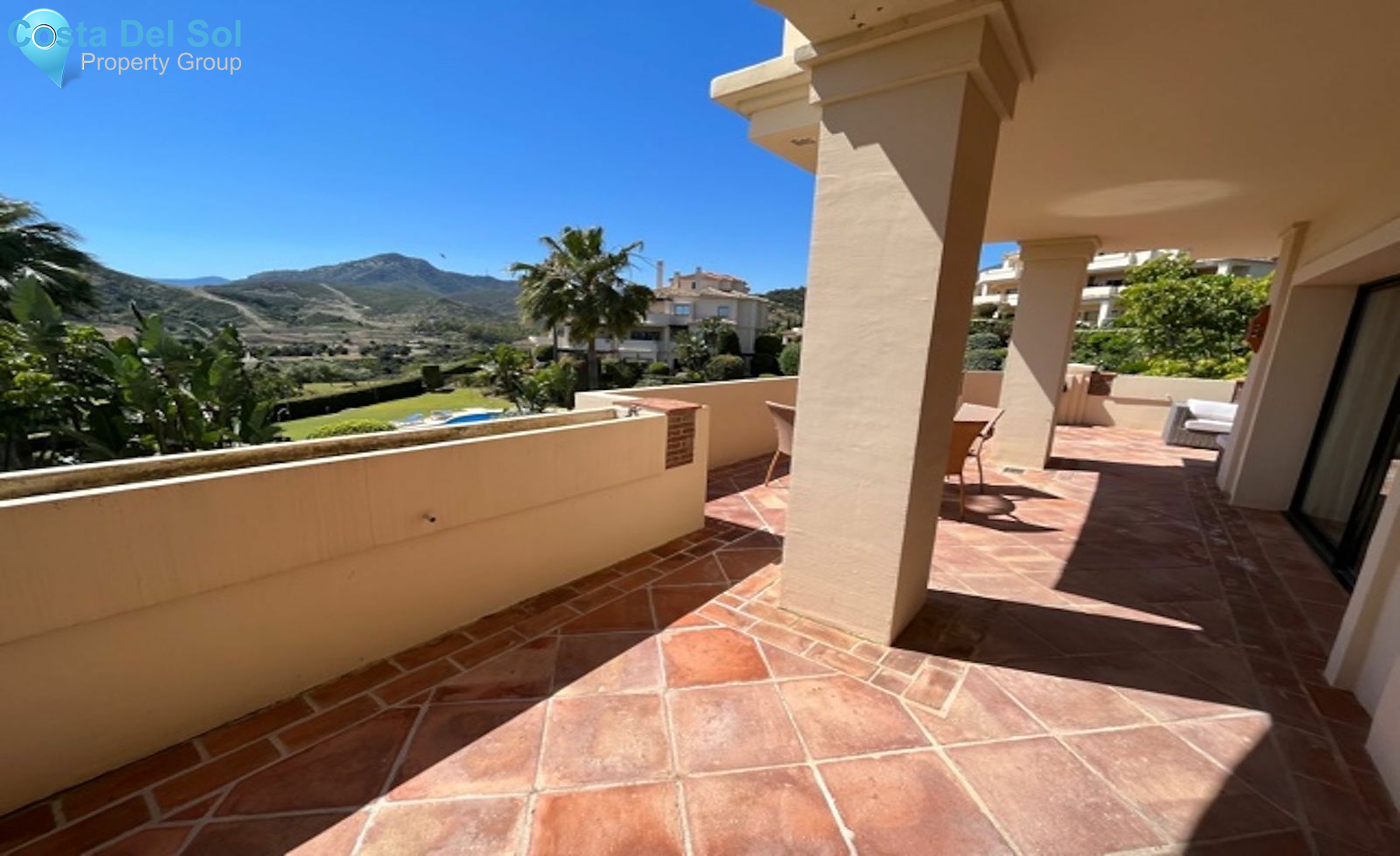 Middle Floor Apartment in Benahavís-1495323