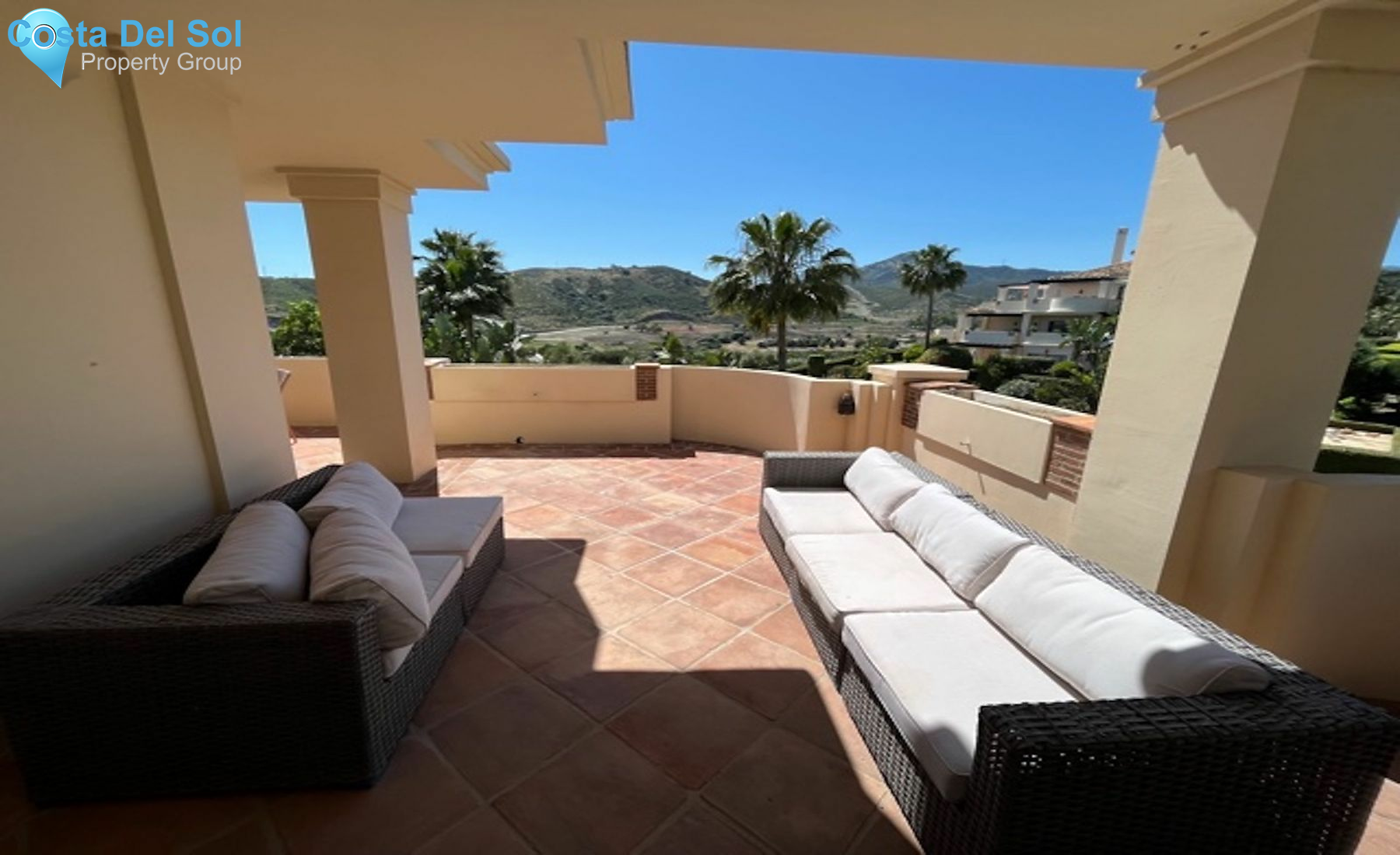 Middle Floor Apartment in Benahavís-1495325