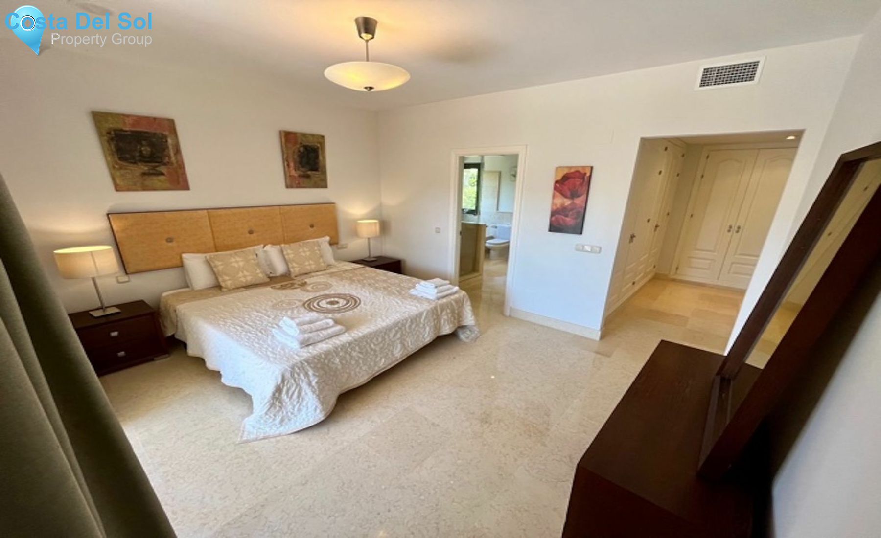 Middle Floor Apartment in Benahavís-1495313