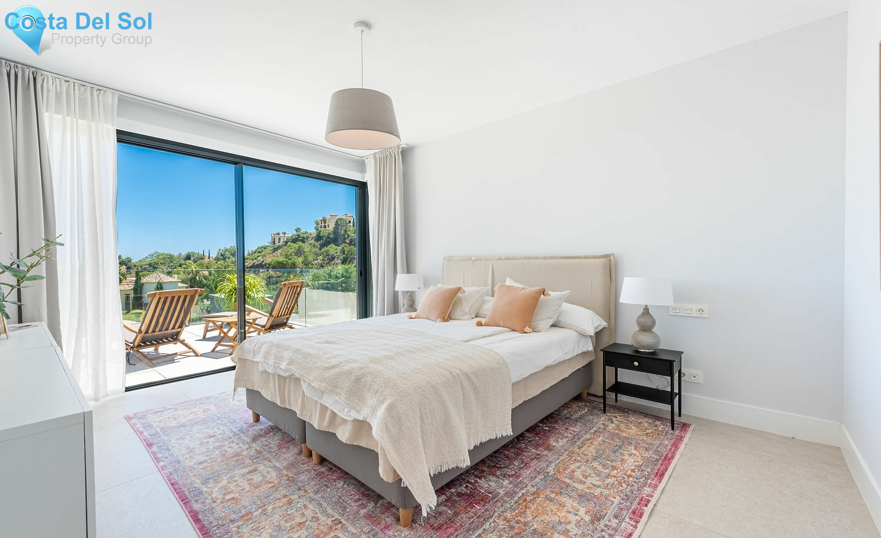 Middle Floor Apartment in Benahavís-1513390