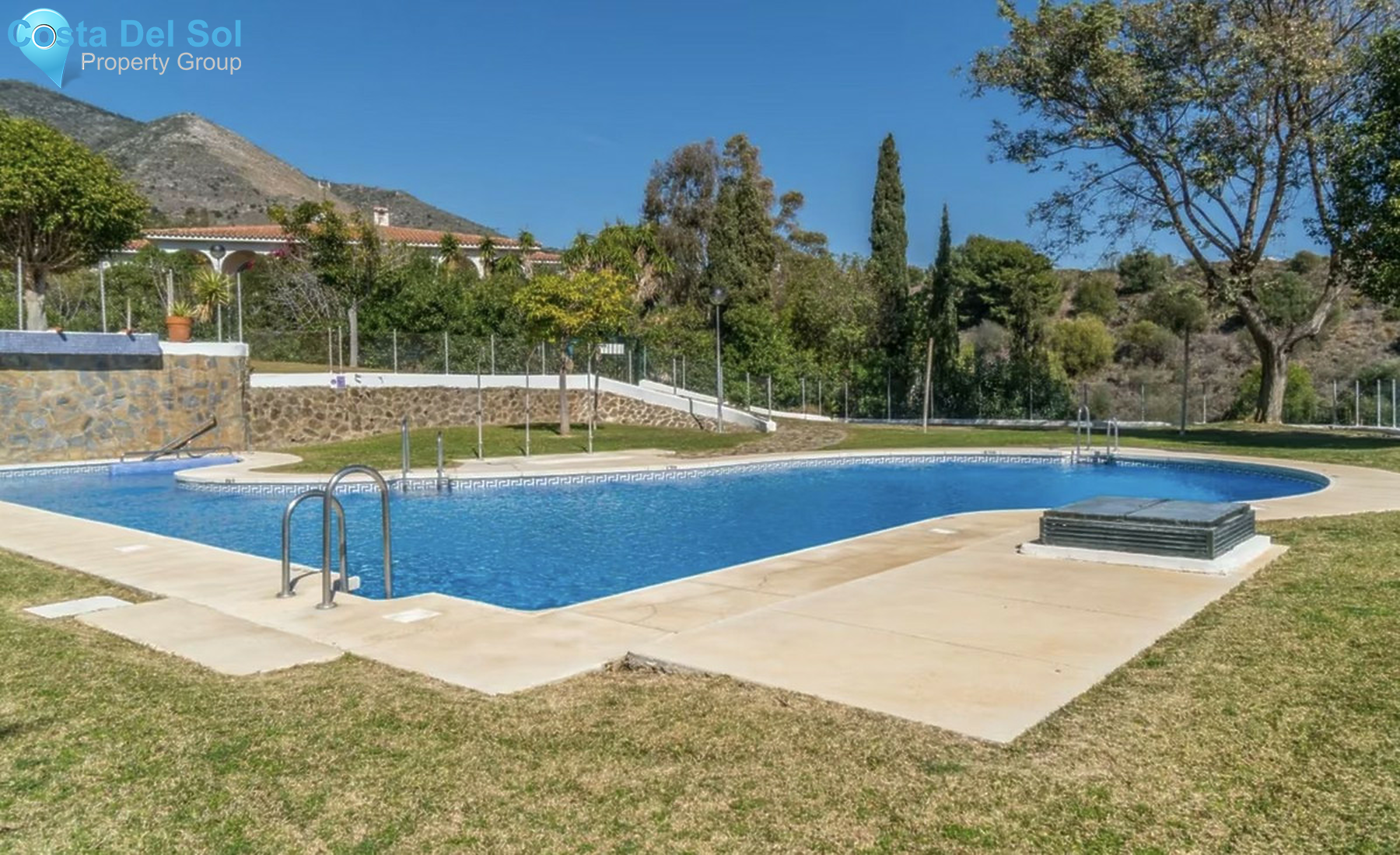 Middle Floor Apartment in Benalmadena Costa-1404467