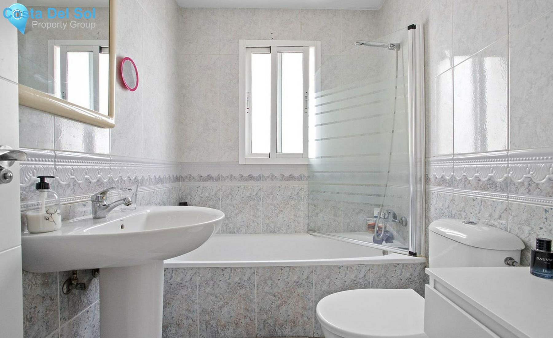 Middle Floor Apartment in Benalmadena Costa-1404471