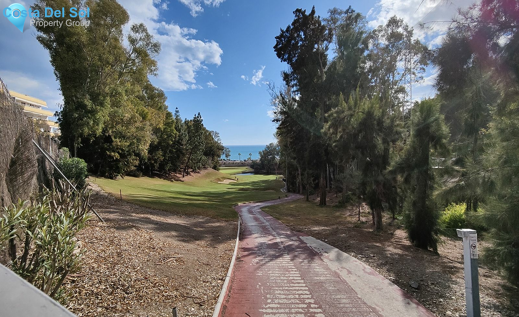 Middle Floor Apartment in Benalmadena Costa-1211280