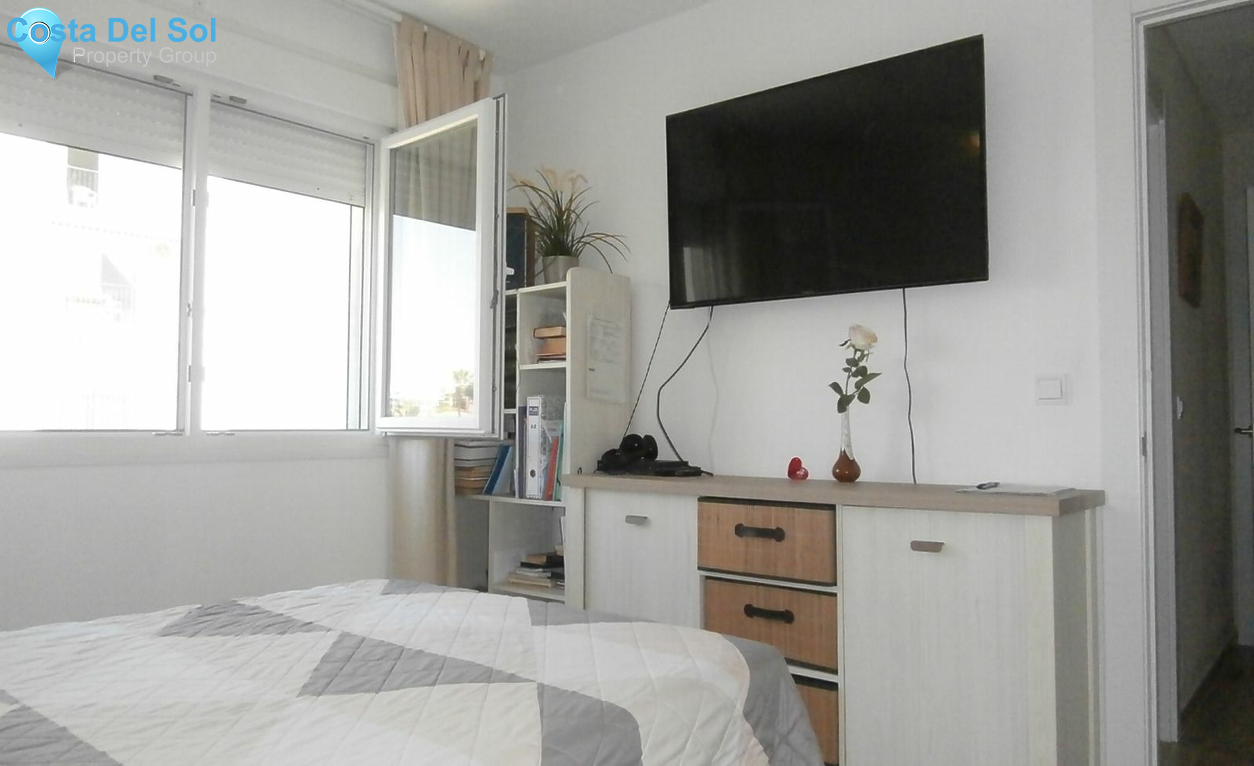 Middle Floor Apartment in Benalmadena Costa-1389313