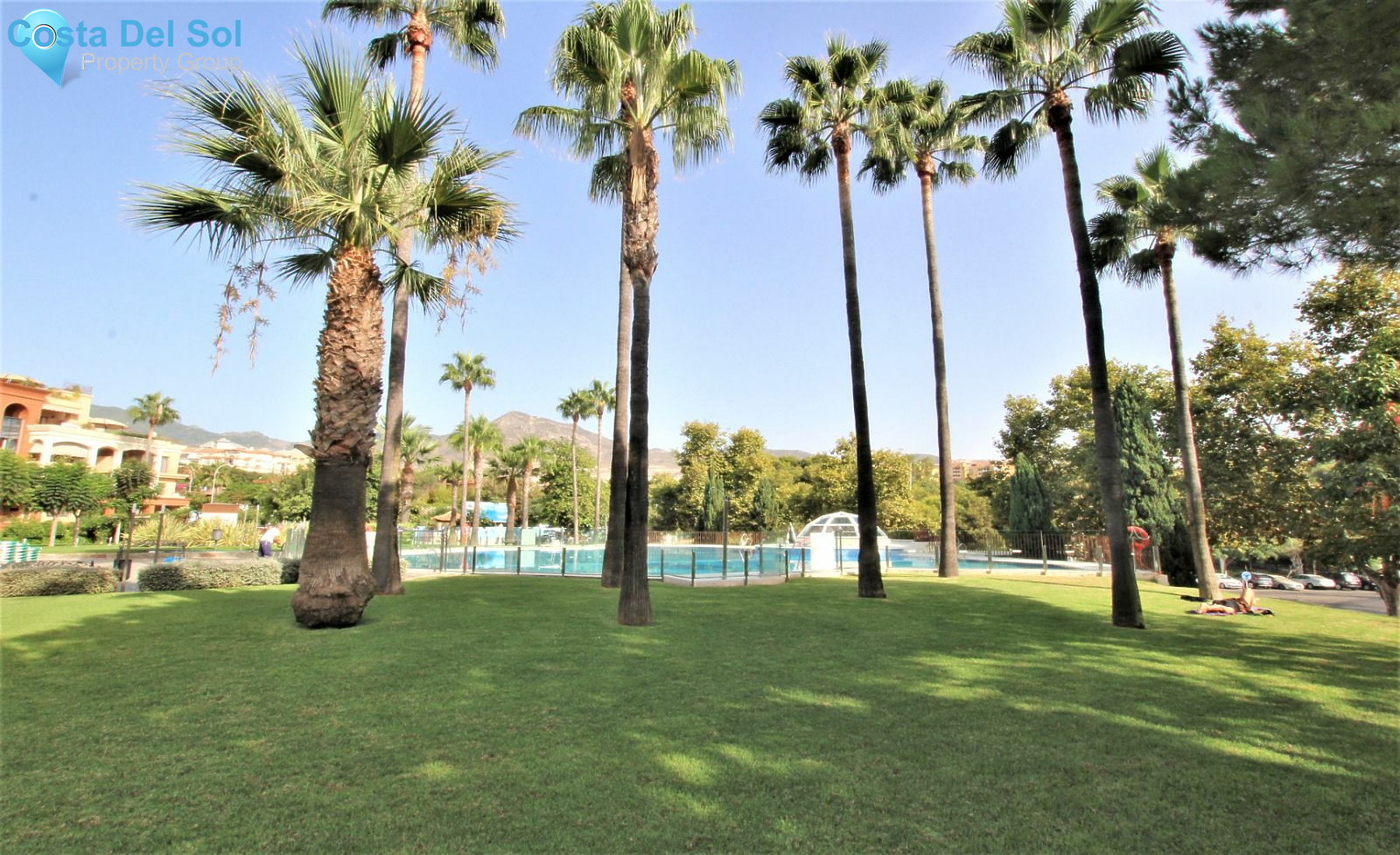 Middle Floor Apartment in Benalmadena Costa-1426786