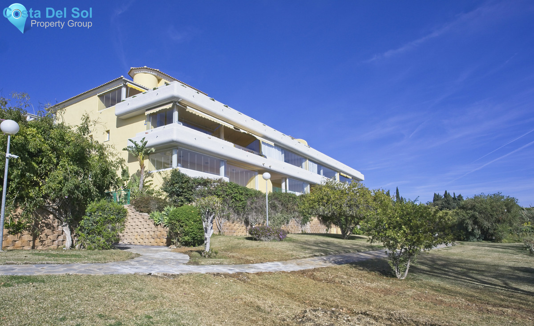 Middle Floor Apartment in Cabopino-1248115