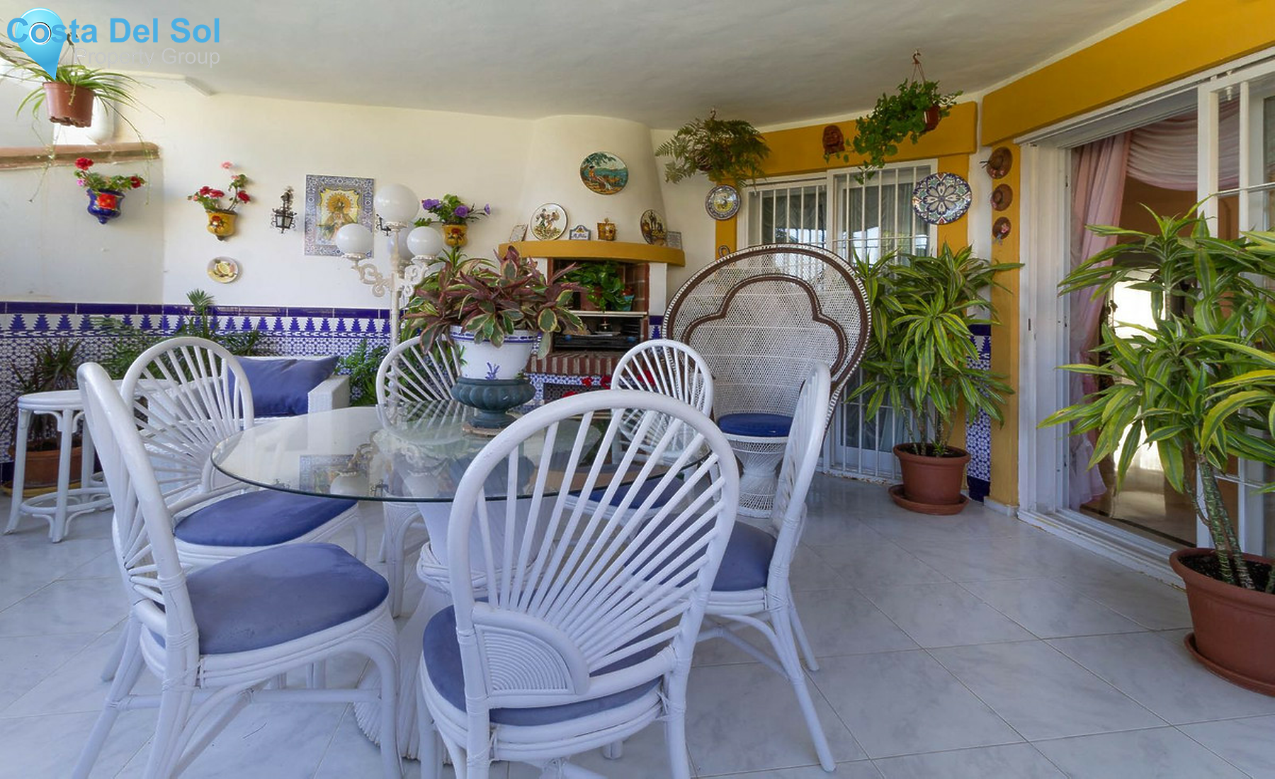 Middle Floor Apartment in Calahonda-1257727