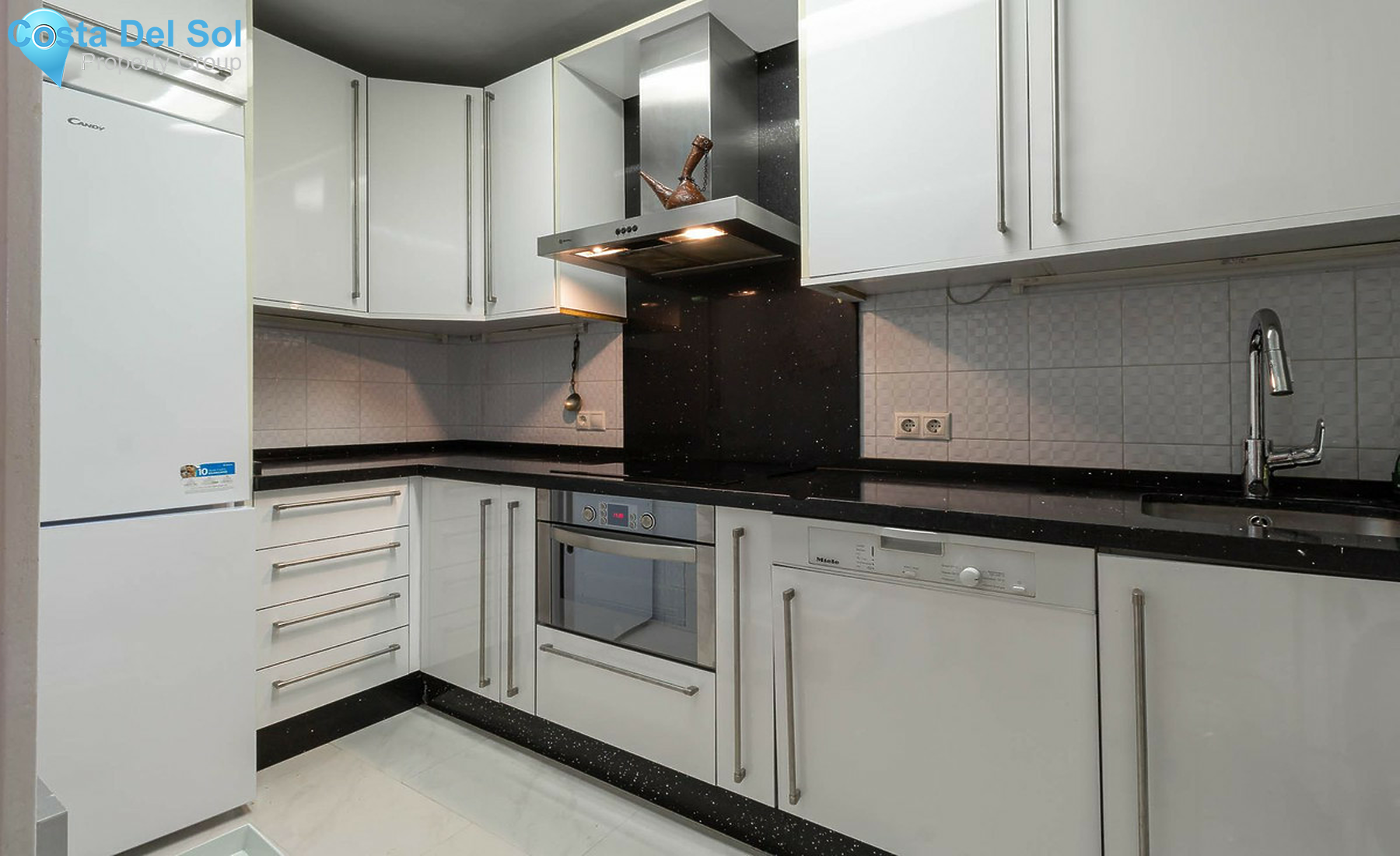 Middle Floor Apartment in Calahonda-1257731