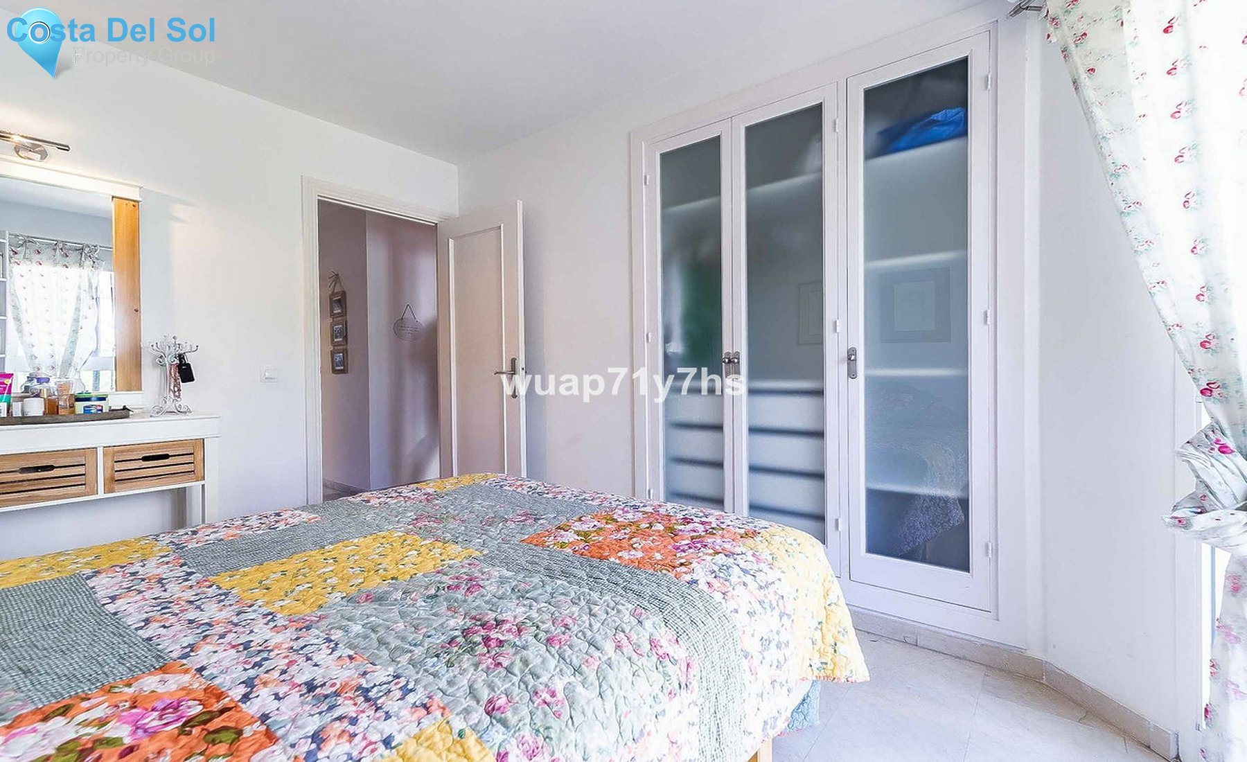 Middle Floor Apartment in Calahonda-1267381