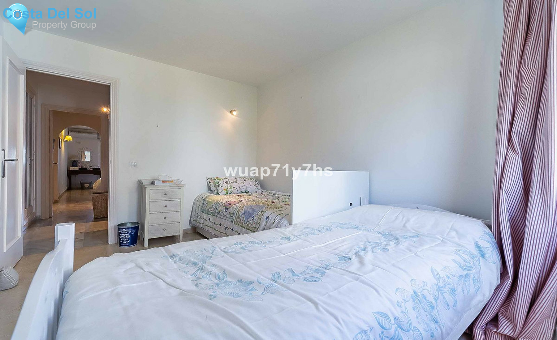 Middle Floor Apartment in Calahonda-1267383