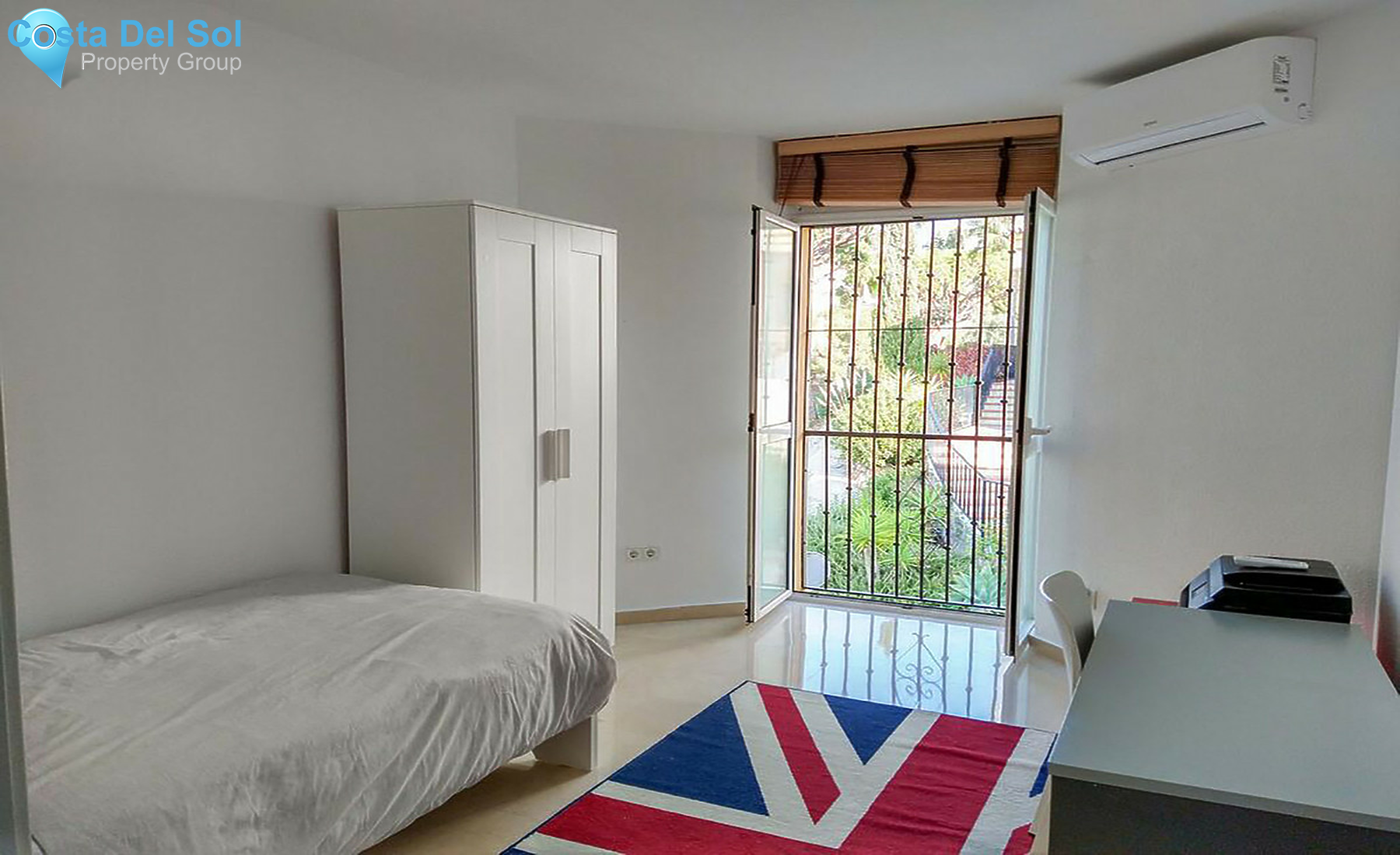 Middle Floor Apartment in Calahonda-1268877