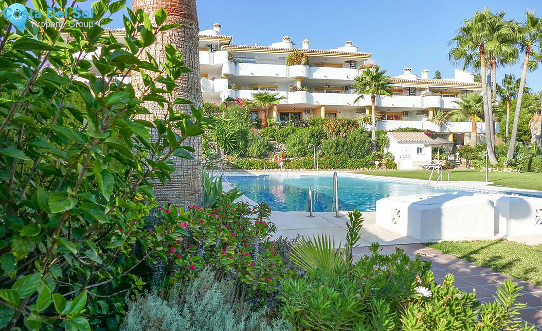 Middle Floor Apartment in Calahonda-1268871