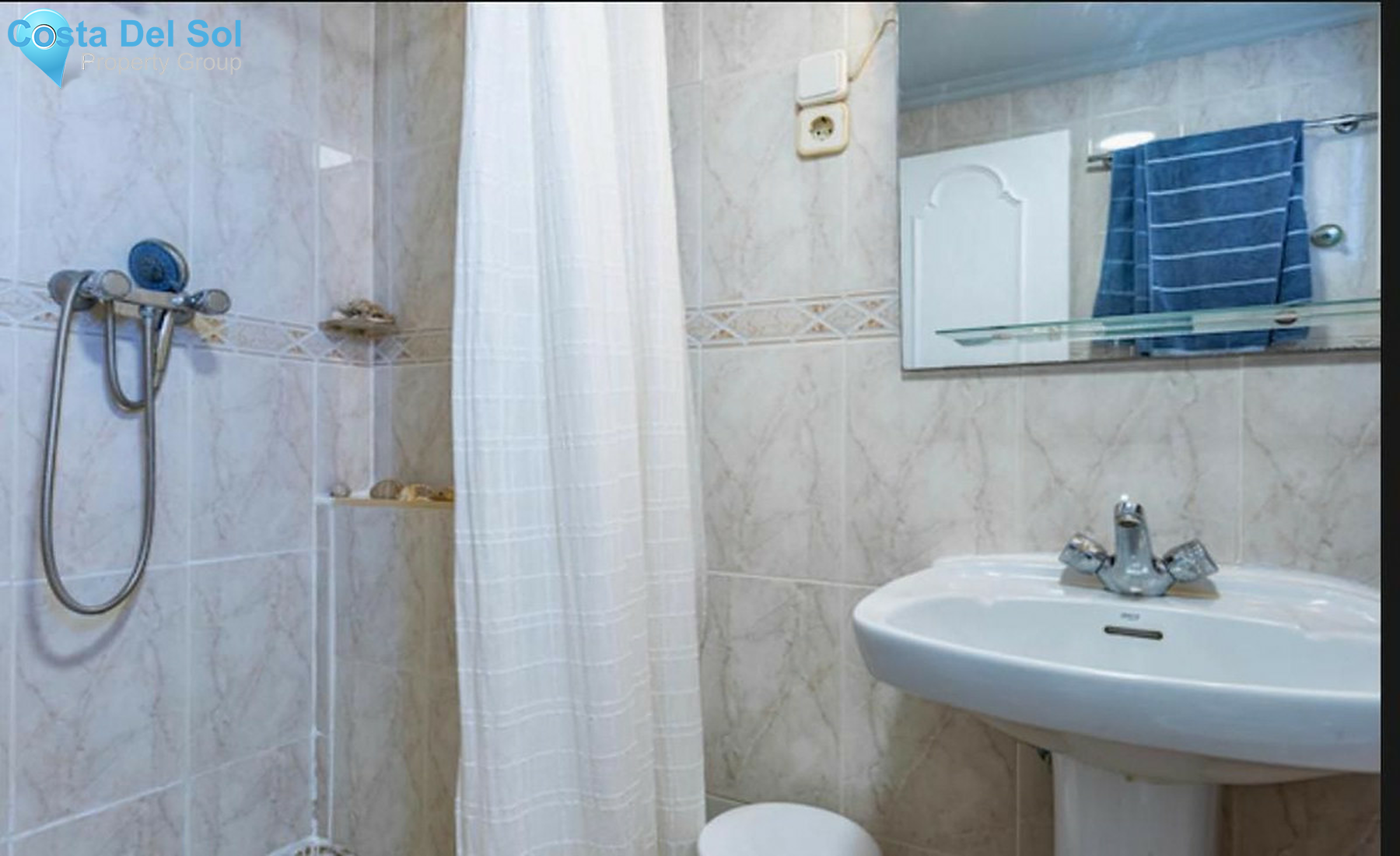 Middle Floor Apartment in Calahonda-1409001