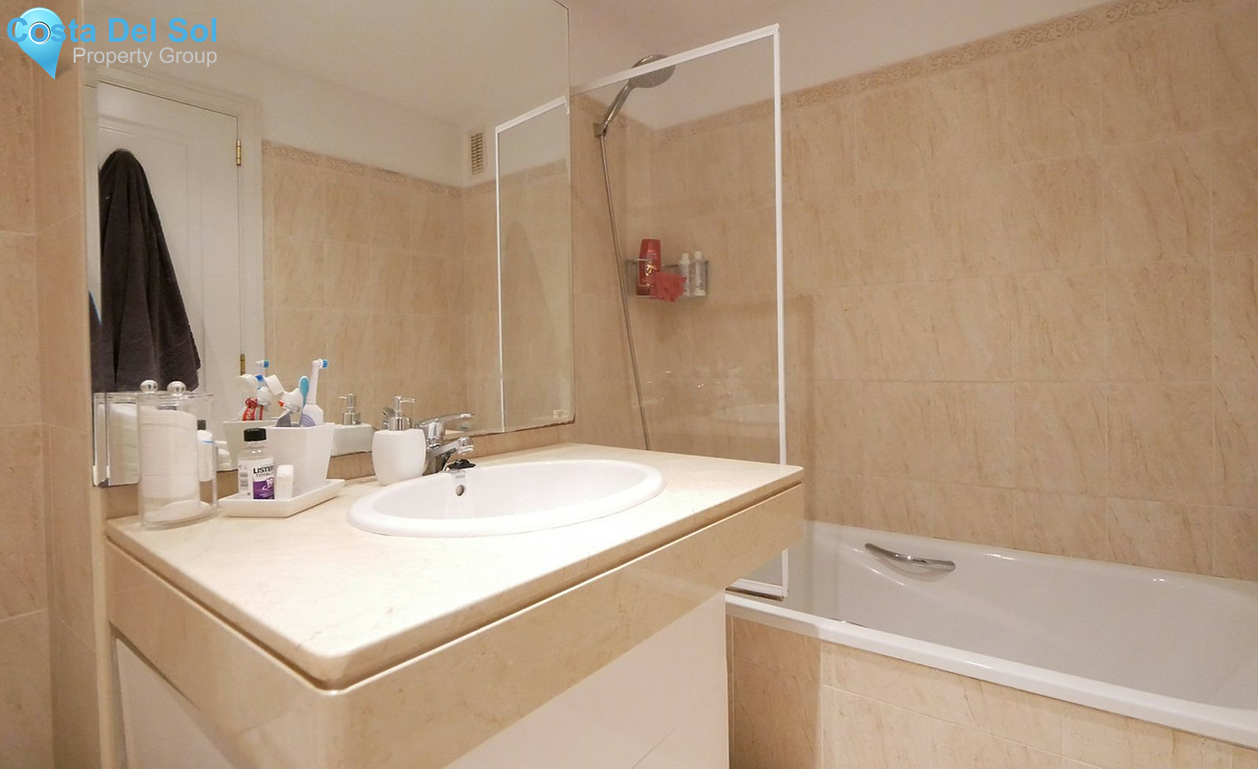 Middle Floor Apartment in Calahonda-1413834