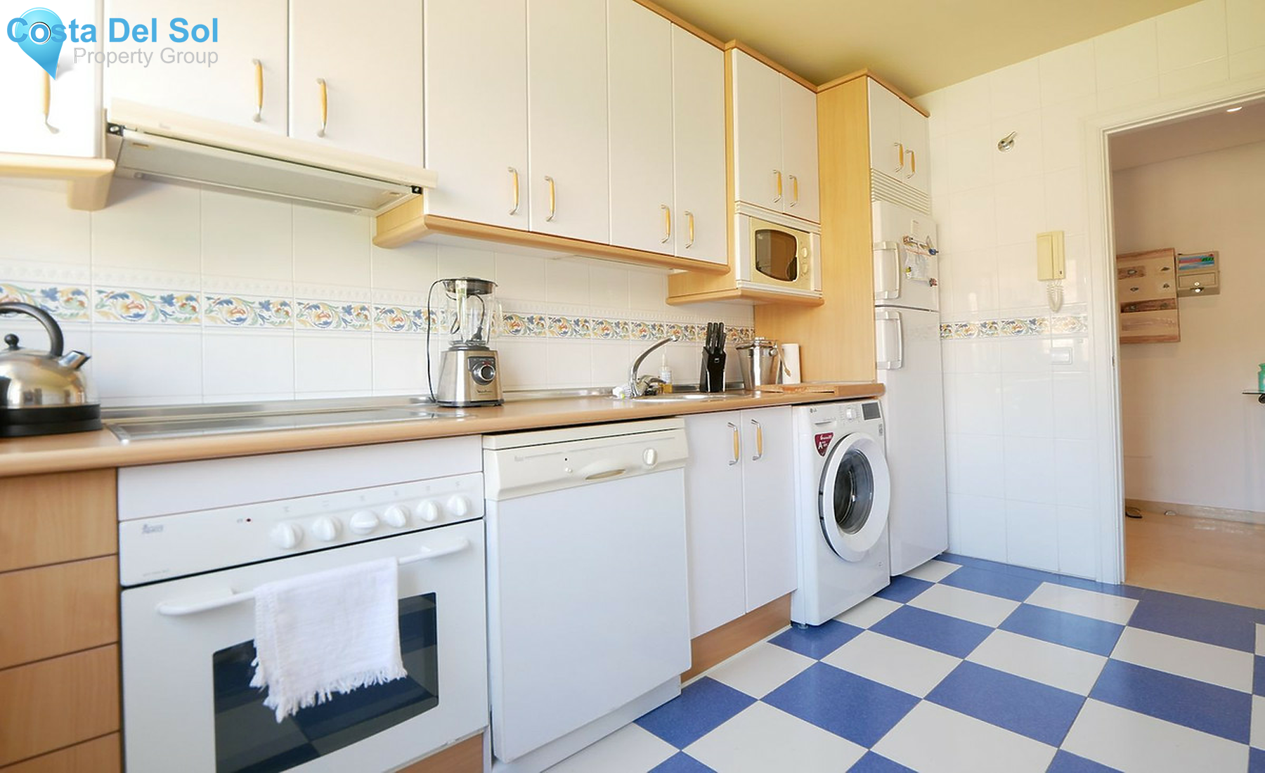 Middle Floor Apartment in Calahonda-1413836