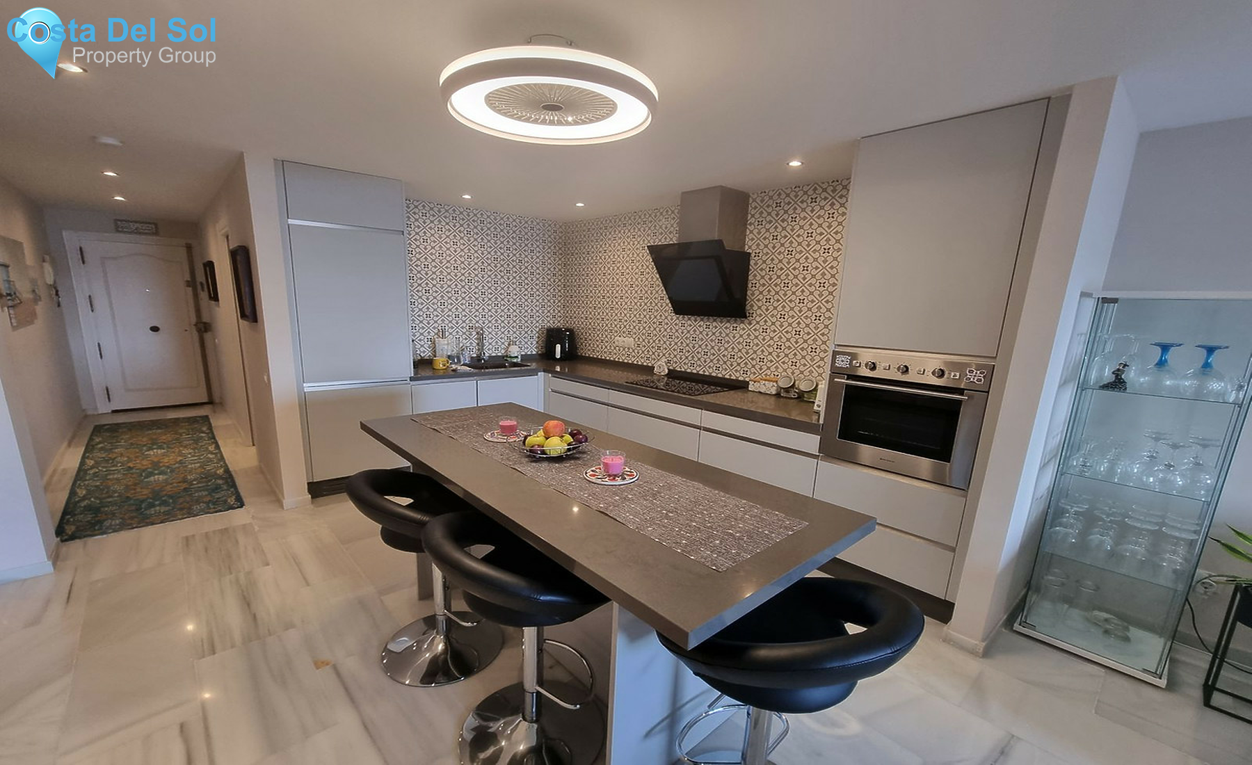 Middle Floor Apartment in Calahonda-1452980