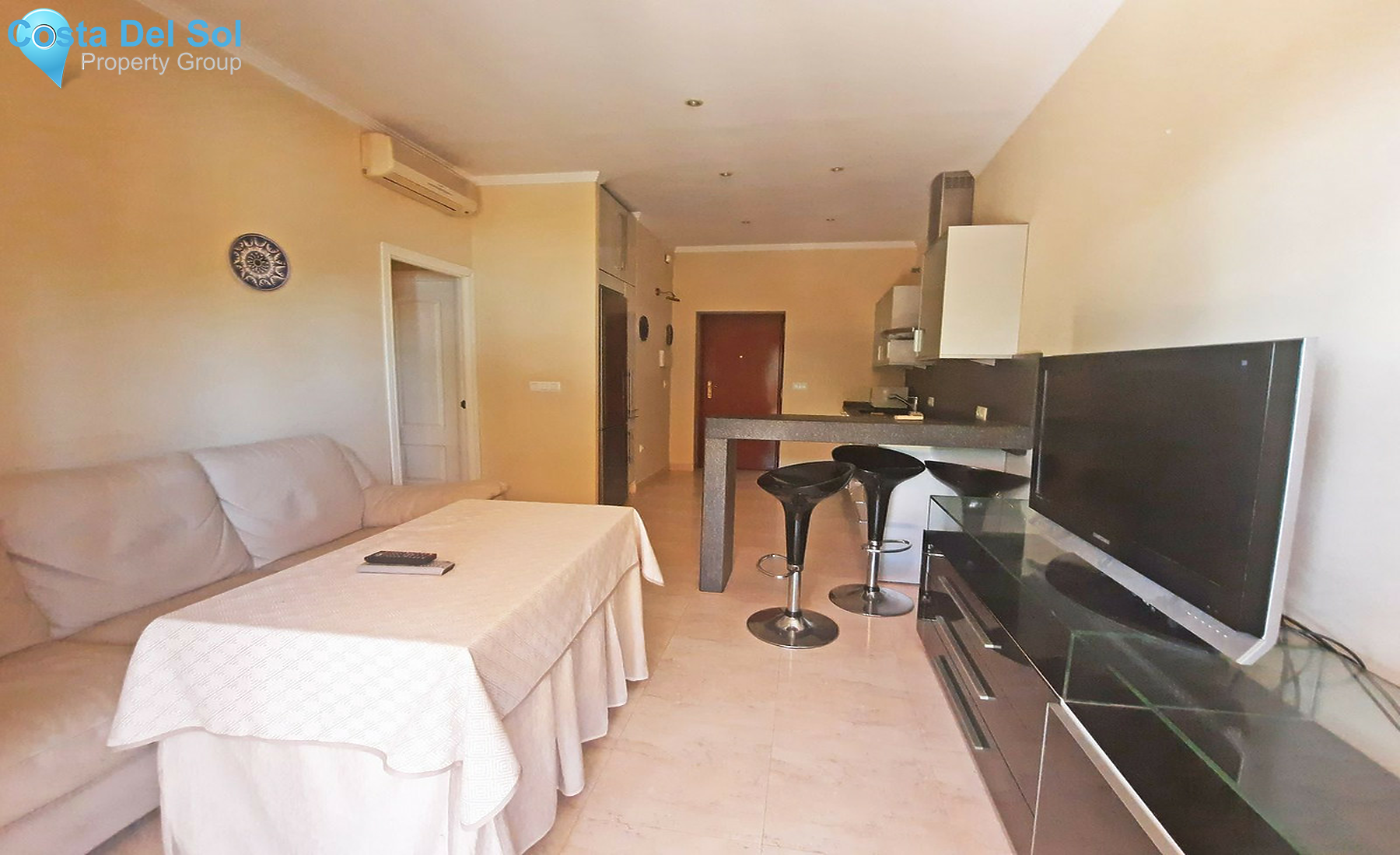 Middle Floor Apartment in Calahonda-1459063
