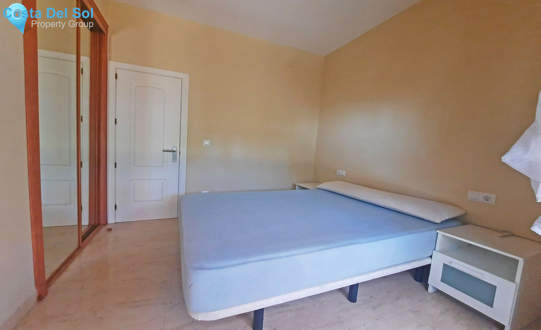 Middle Floor Apartment in Calahonda-1459070