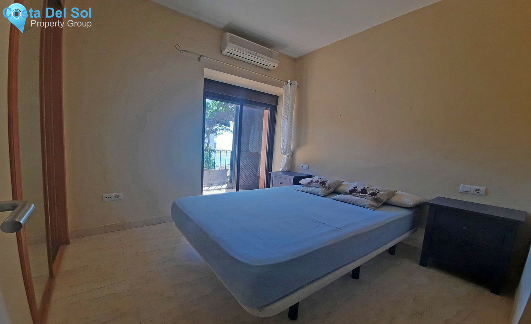 Middle Floor Apartment in Calahonda-1459071