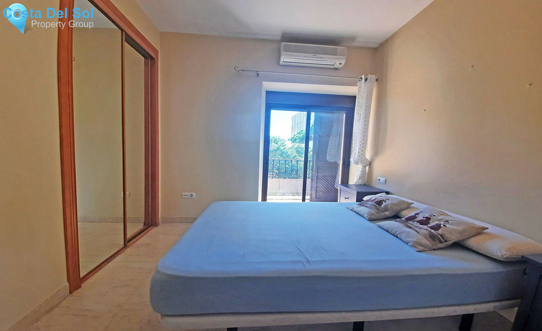 Middle Floor Apartment in Calahonda-1459072