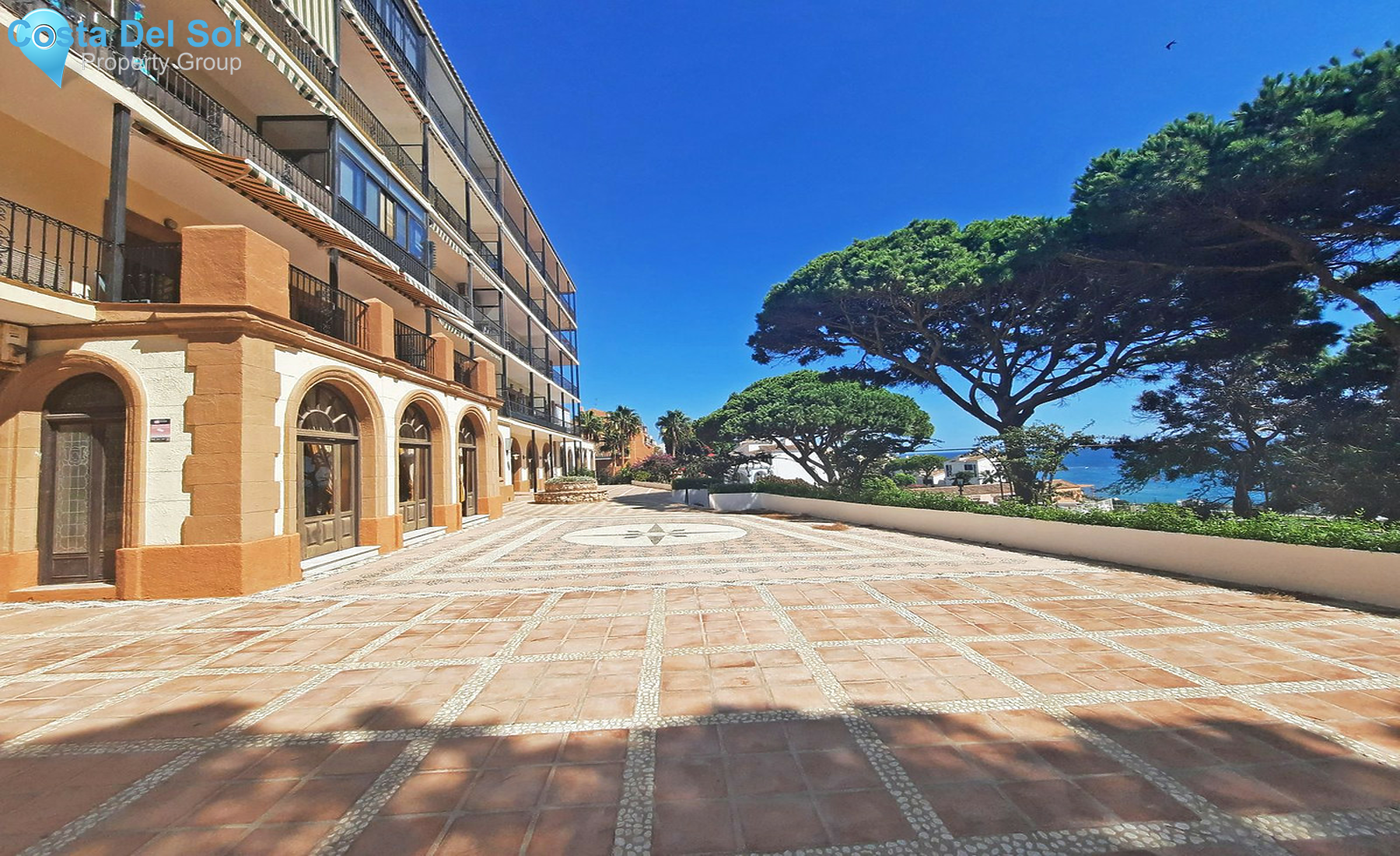 Middle Floor Apartment in Calahonda-1459062