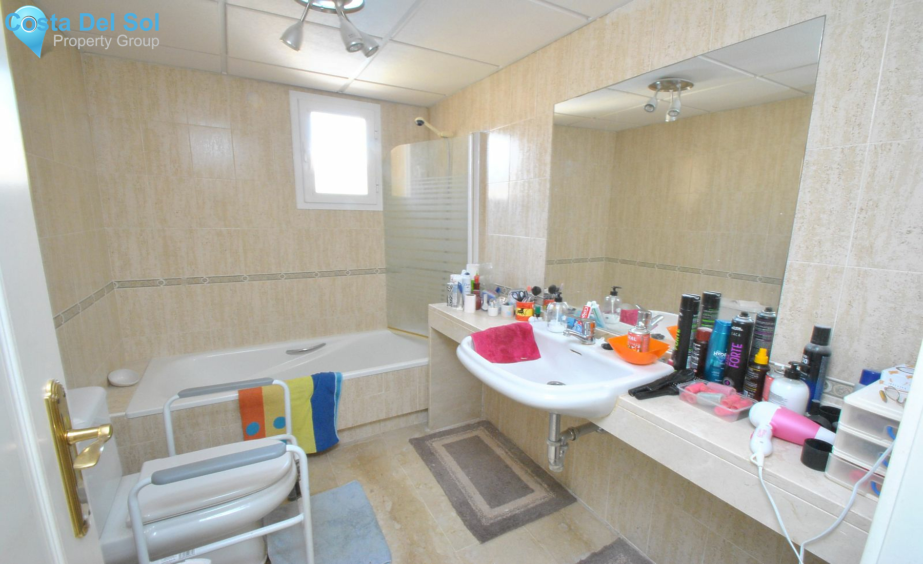 Middle Floor Apartment in Calahonda-1141030