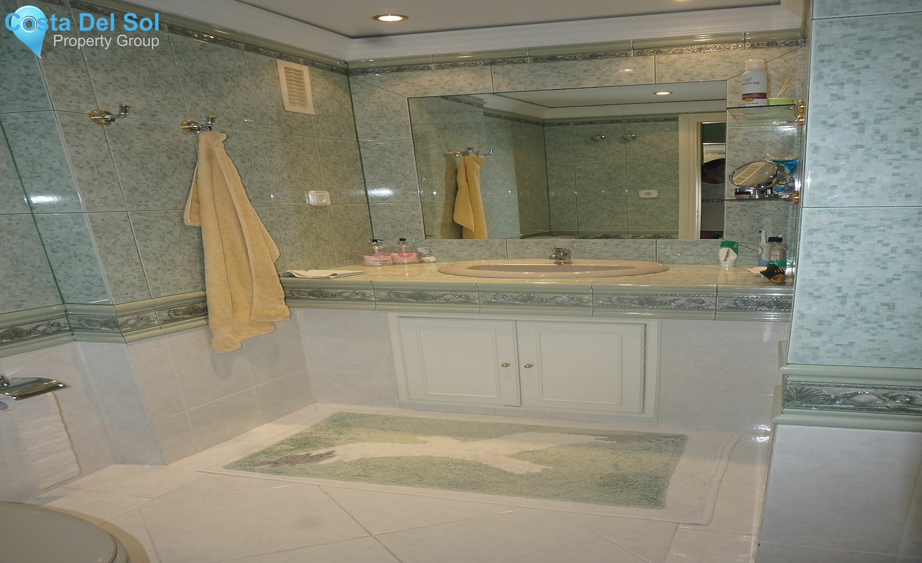 Middle Floor Apartment in Calahonda-1172556