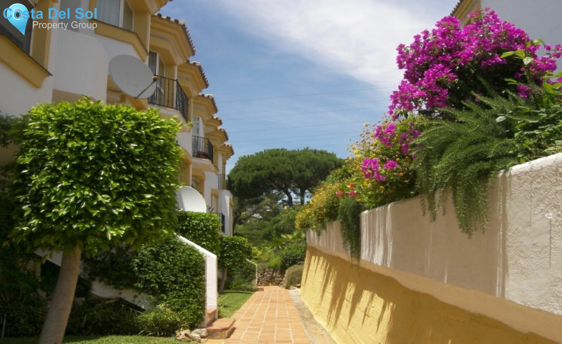 Middle Floor Apartment in Calahonda-1172544