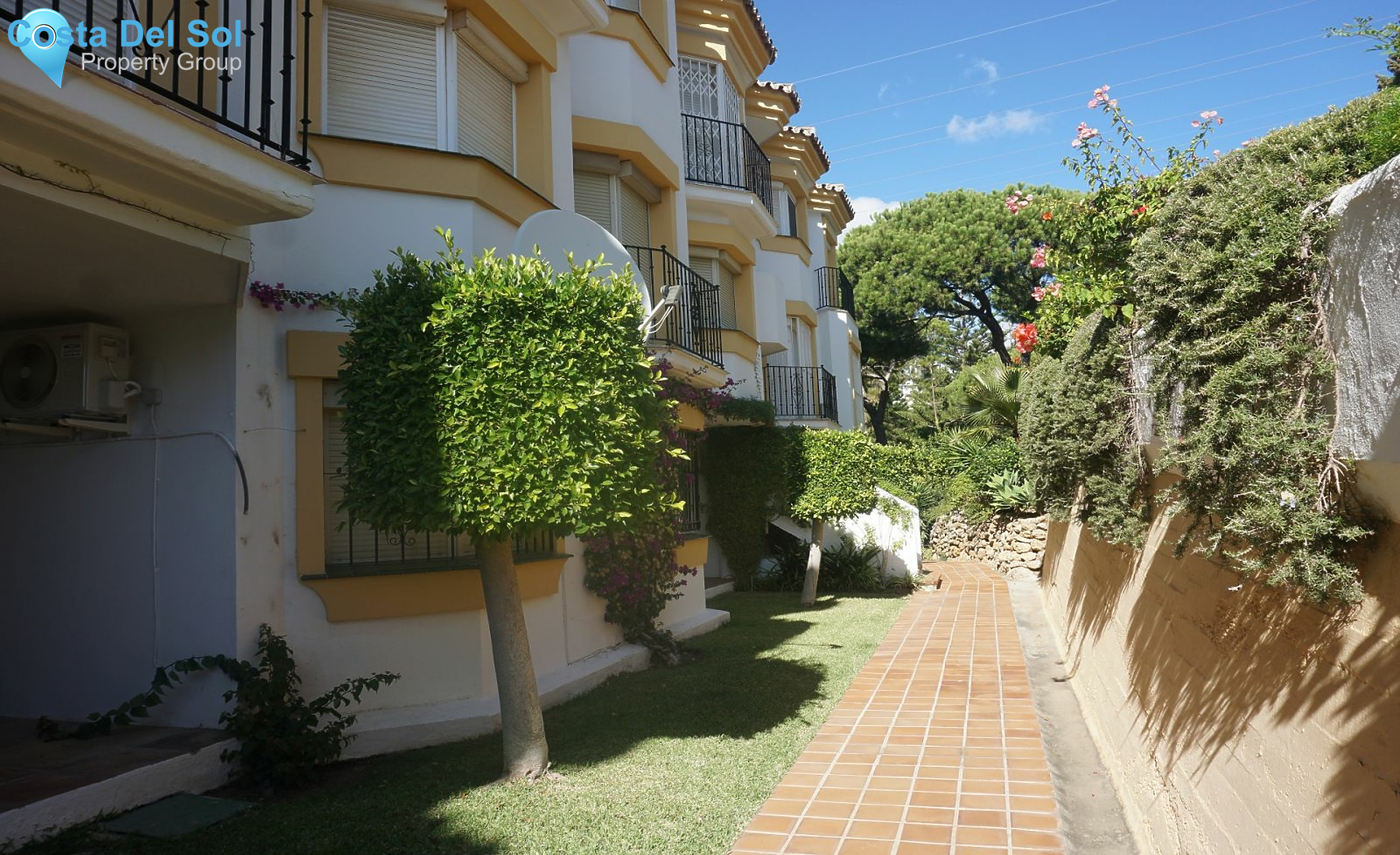 Middle Floor Apartment in Calahonda-1172545