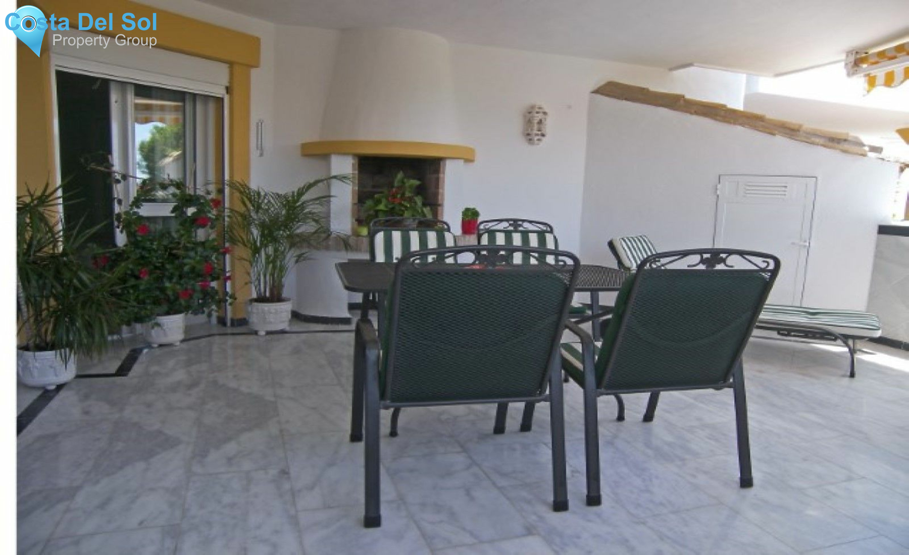 Middle Floor Apartment in Calahonda-1172549