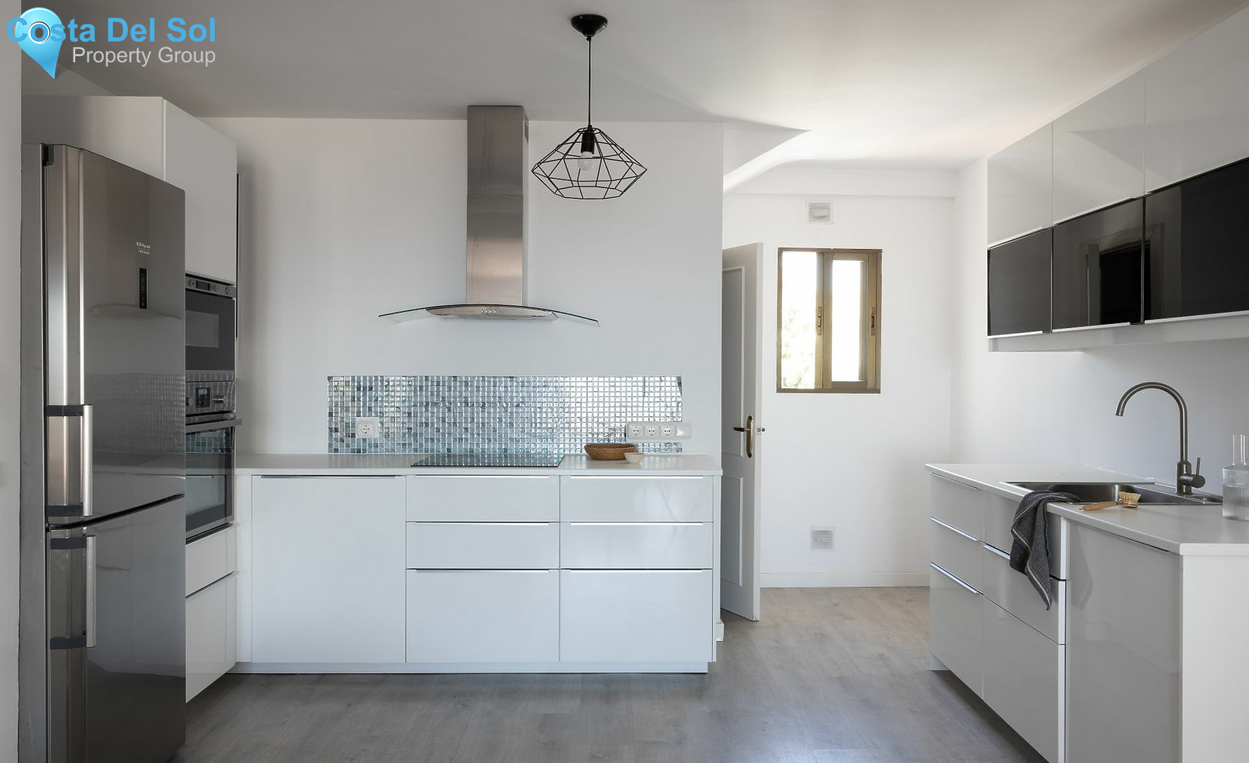 Middle Floor Apartment in Calahonda-1182009