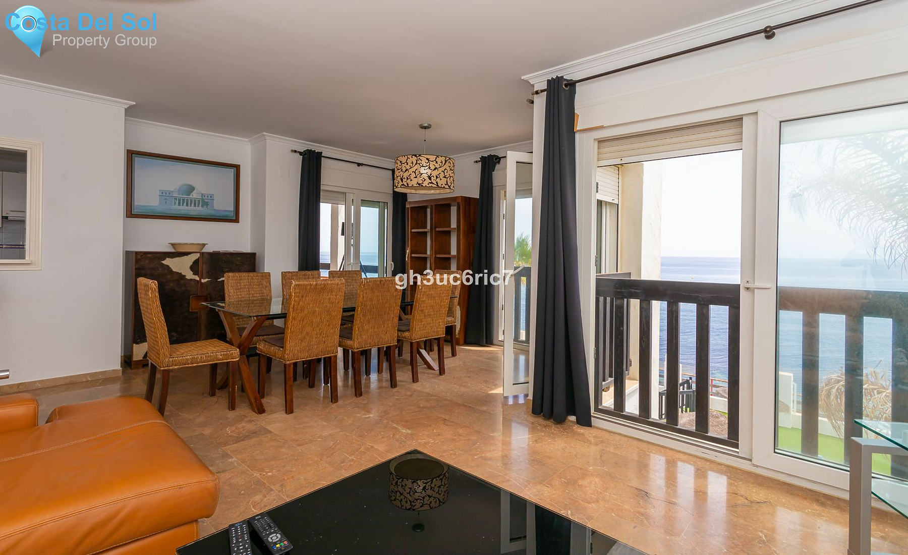 Middle Floor Apartment in Calahonda-1387370