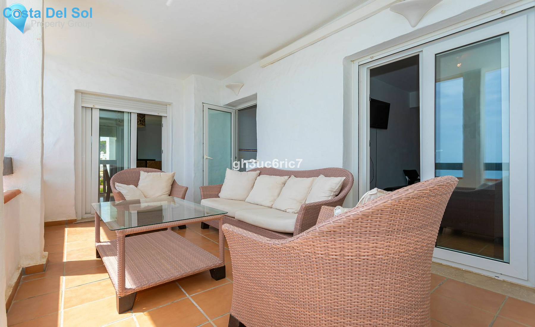 Middle Floor Apartment in Calahonda-1387384