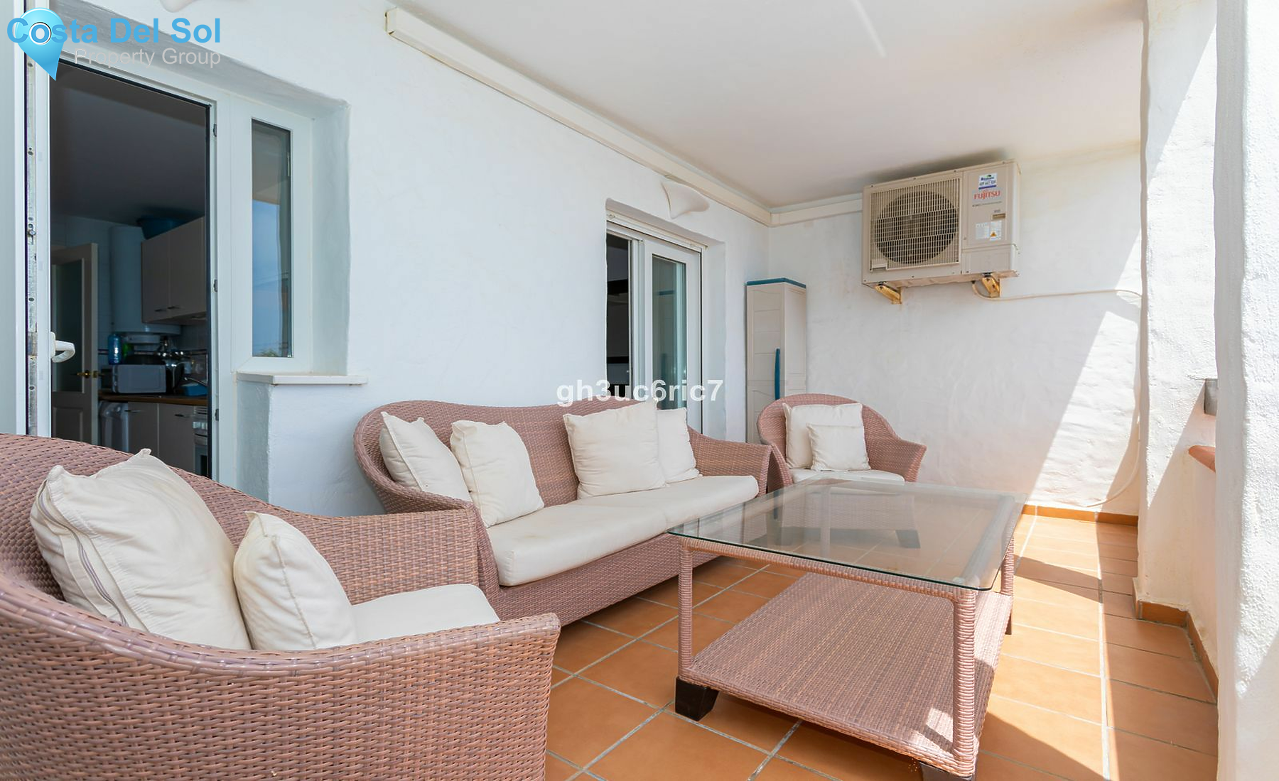 Middle Floor Apartment in Calahonda-1387386