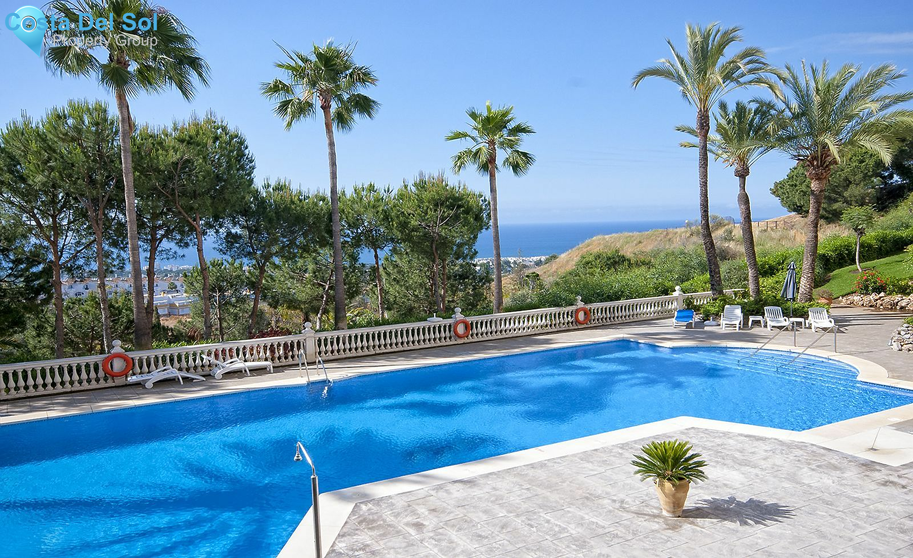 Middle Floor Apartment in Calahonda-1430640