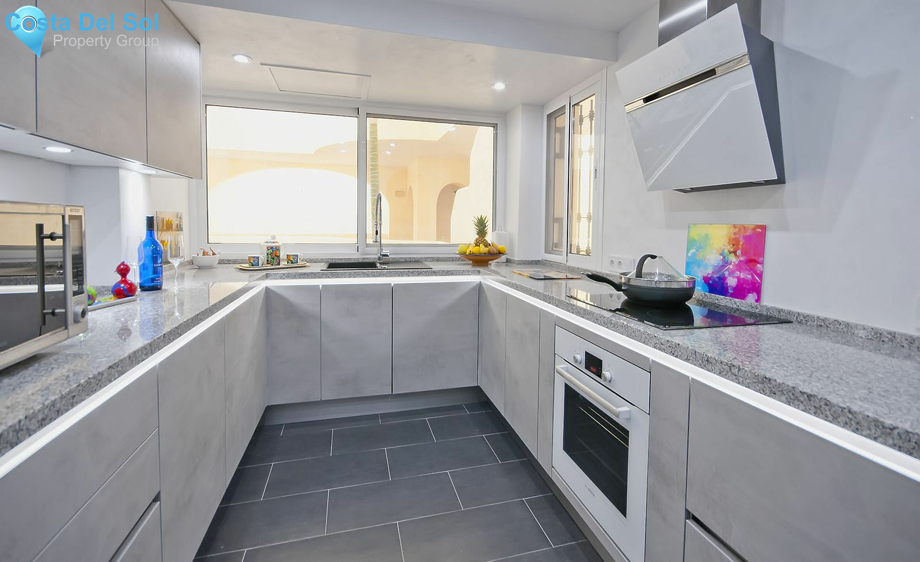 Middle Floor Apartment in Calahonda-1430644