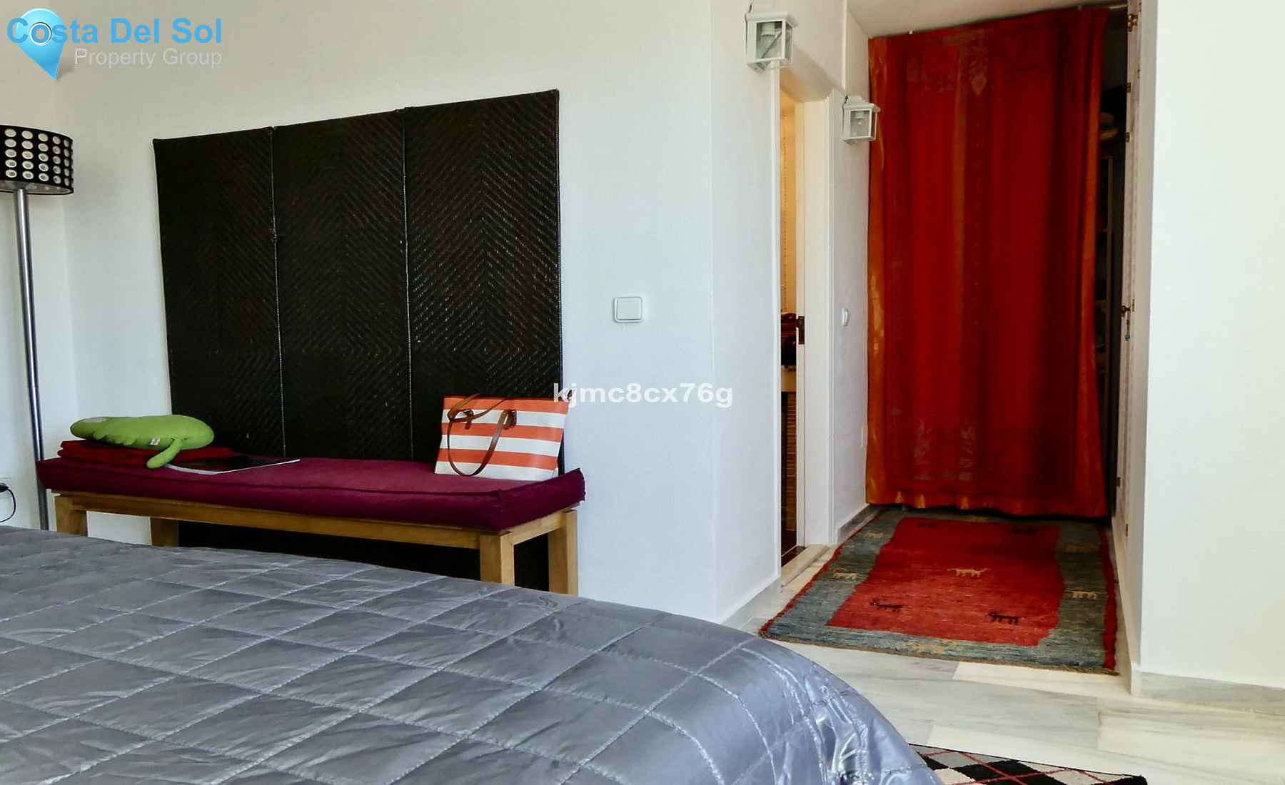 Middle Floor Apartment in Calahonda-1441569