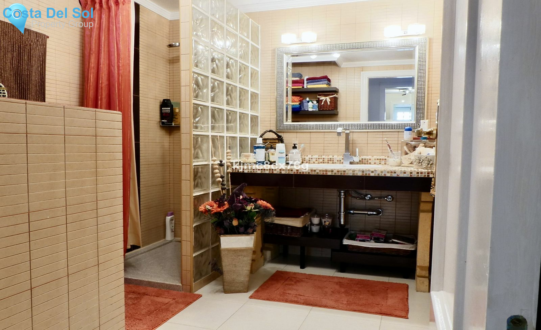 Middle Floor Apartment in Calahonda-1441573