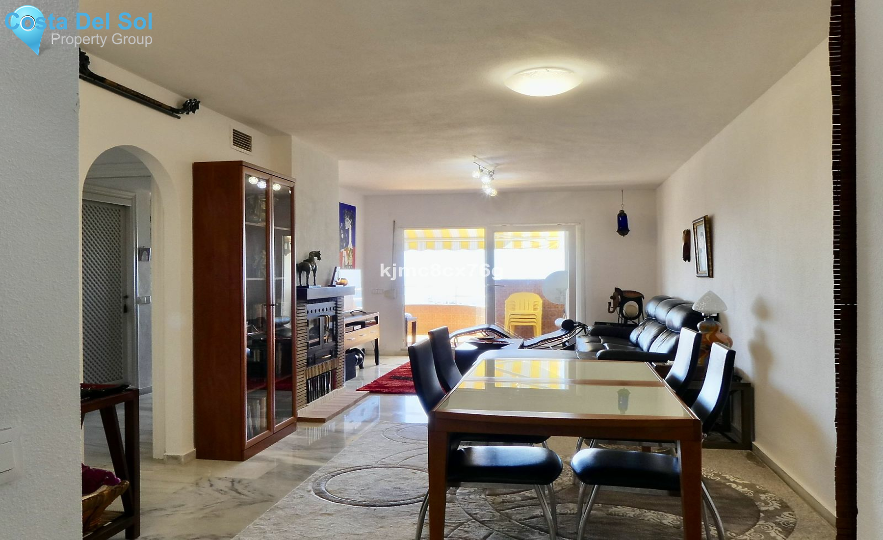 Middle Floor Apartment in Calahonda-1441563