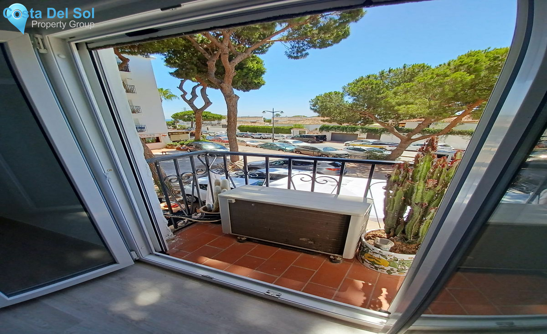 Middle Floor Apartment in Calahonda-1442987