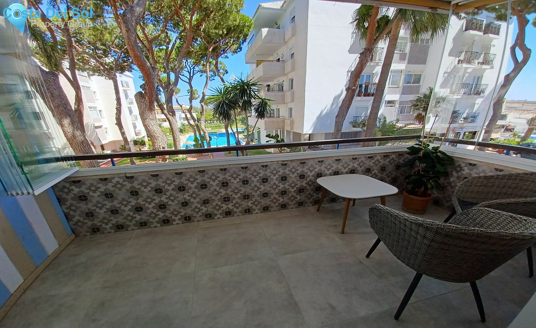 Middle Floor Apartment in Calahonda-1442970