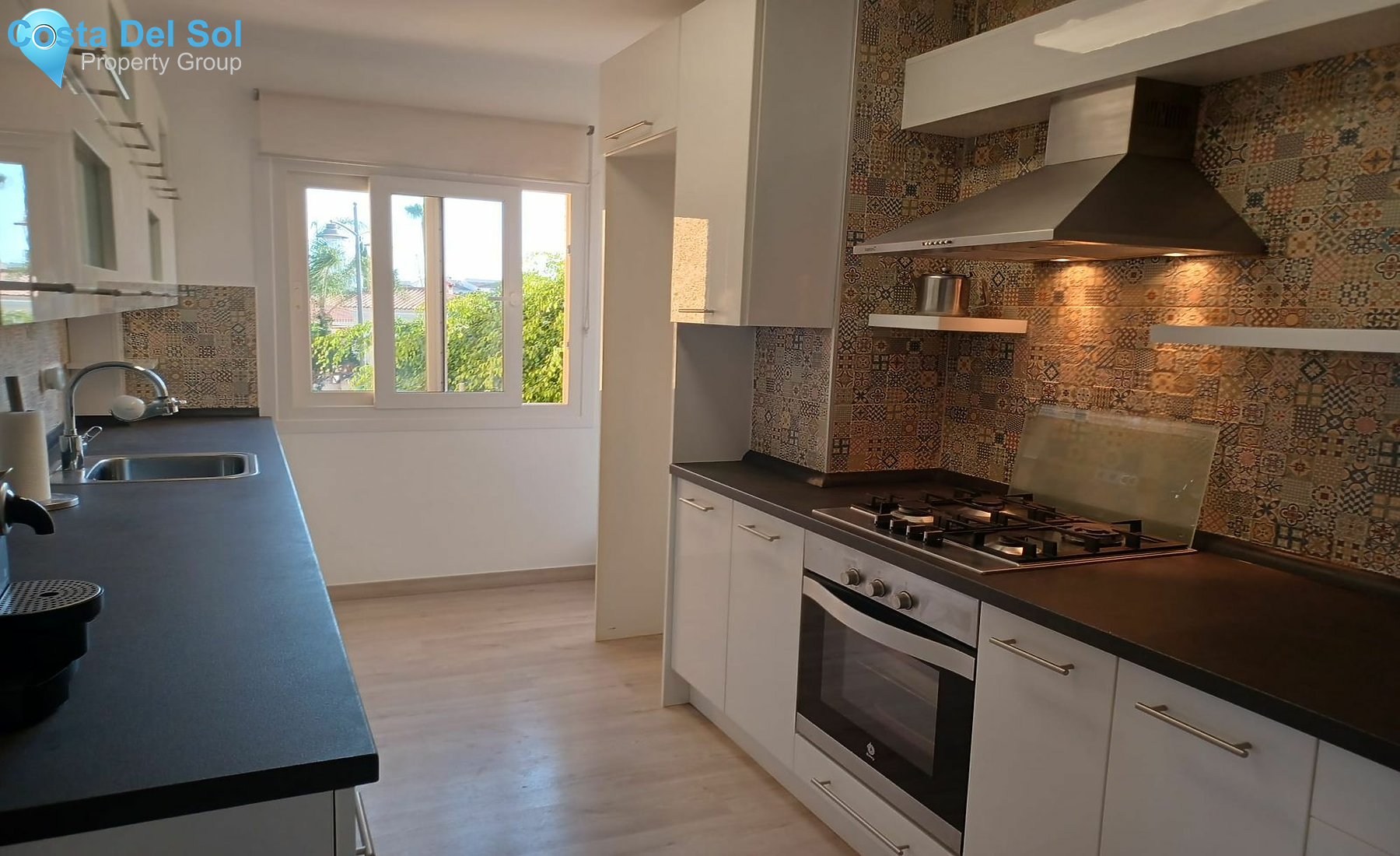 Middle Floor Apartment in Calahonda-1442976