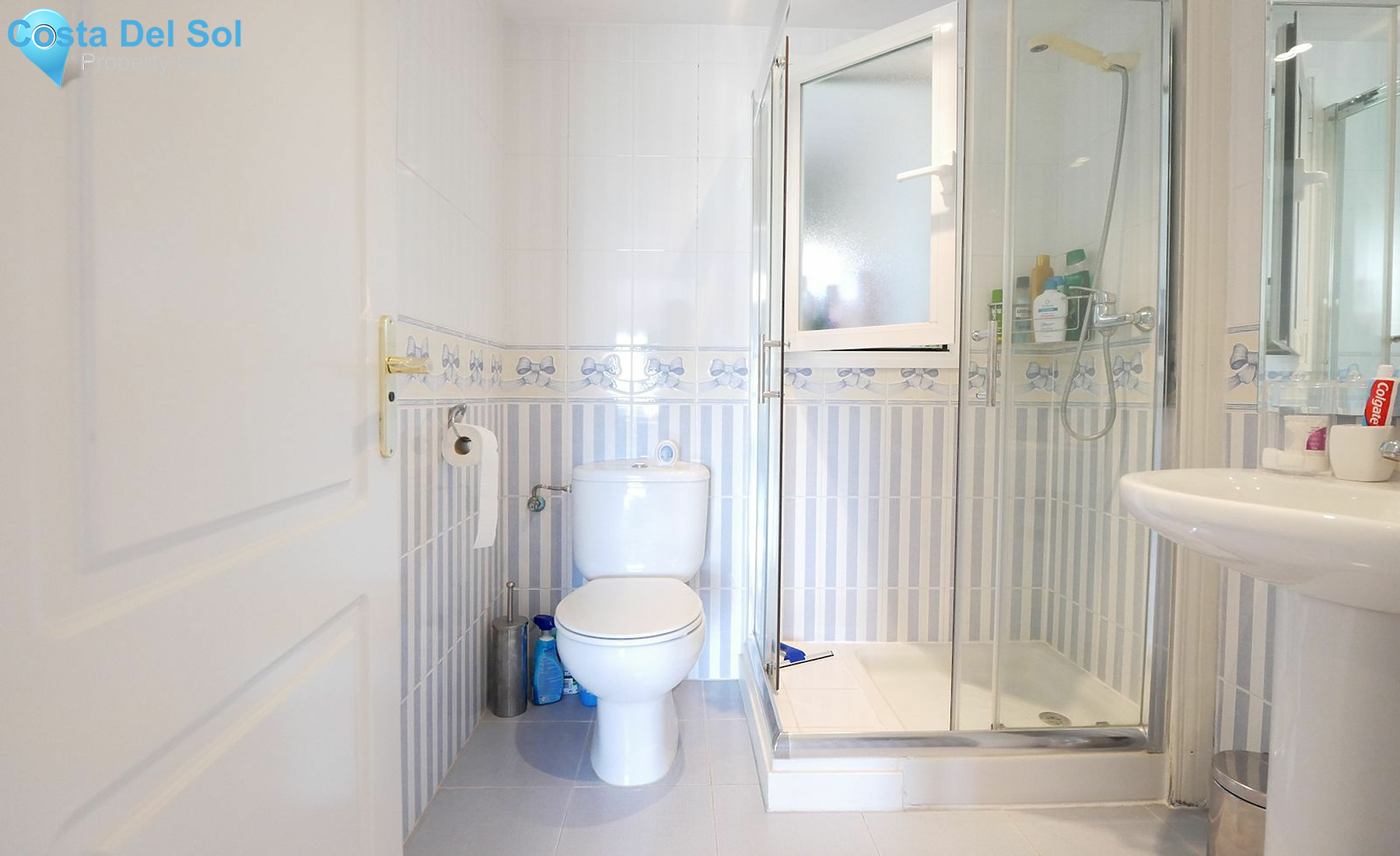 Middle Floor Apartment in Calahonda-1445561